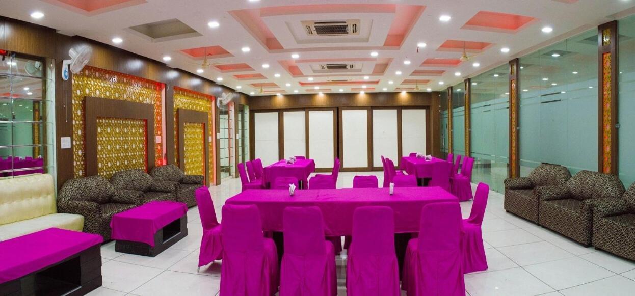 Hotel Anand Castle Kashipur Exteriör bild
